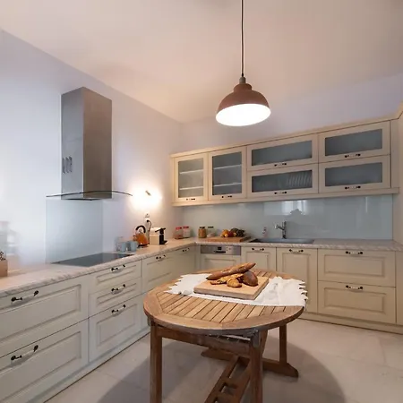 Villa Mira Paros - Luxury Parasporos