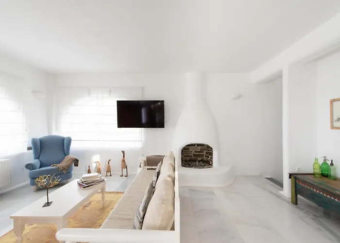 Mira Paros - Luxury *