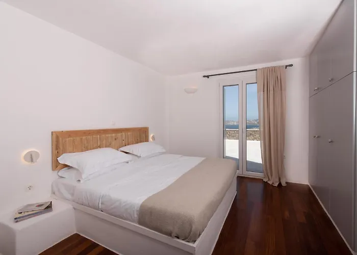 Mira Paros - Luxury *