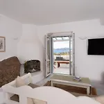 Villa Mira Paros - Luxury Parasporos