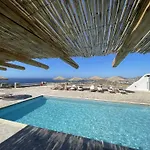 Villa Mira Paros - Luxury Parasporos