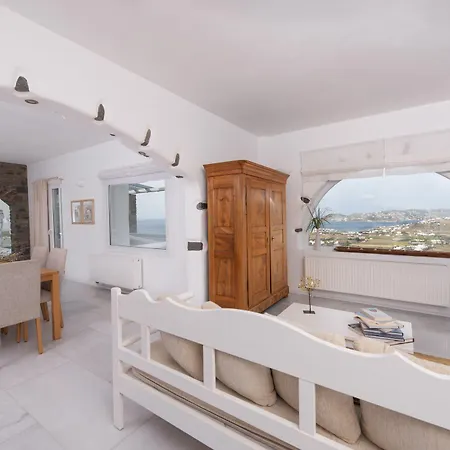 Villa Mira Paros - Luxury Parasporos