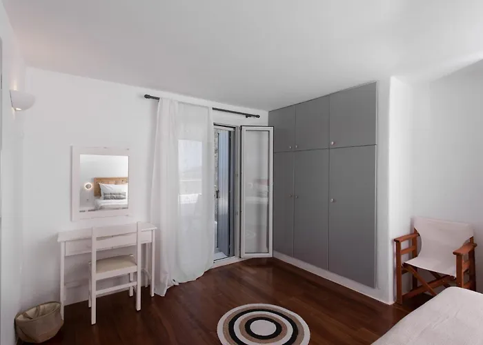 Mira Paros - Luxury *