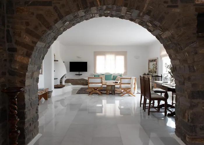 Mira Paros - Luxury Parasporos